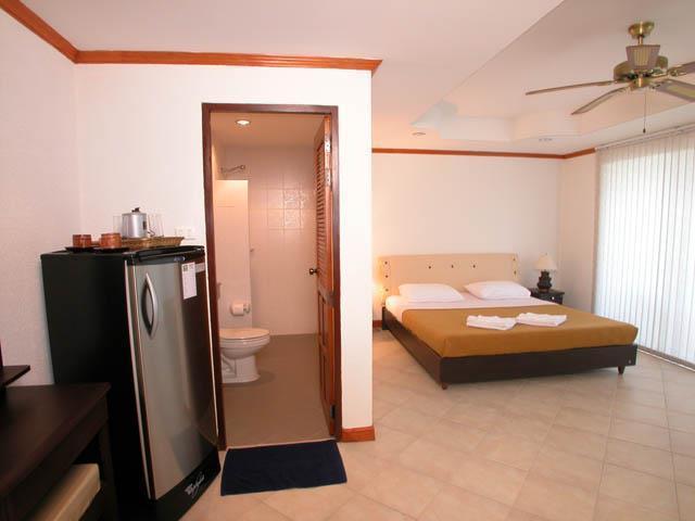 Blue Sky Residence Patong Esterno foto
