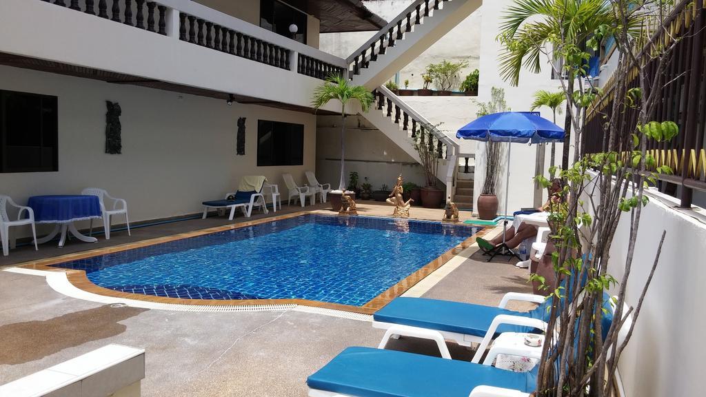 Blue Sky Residence Patong Esterno foto