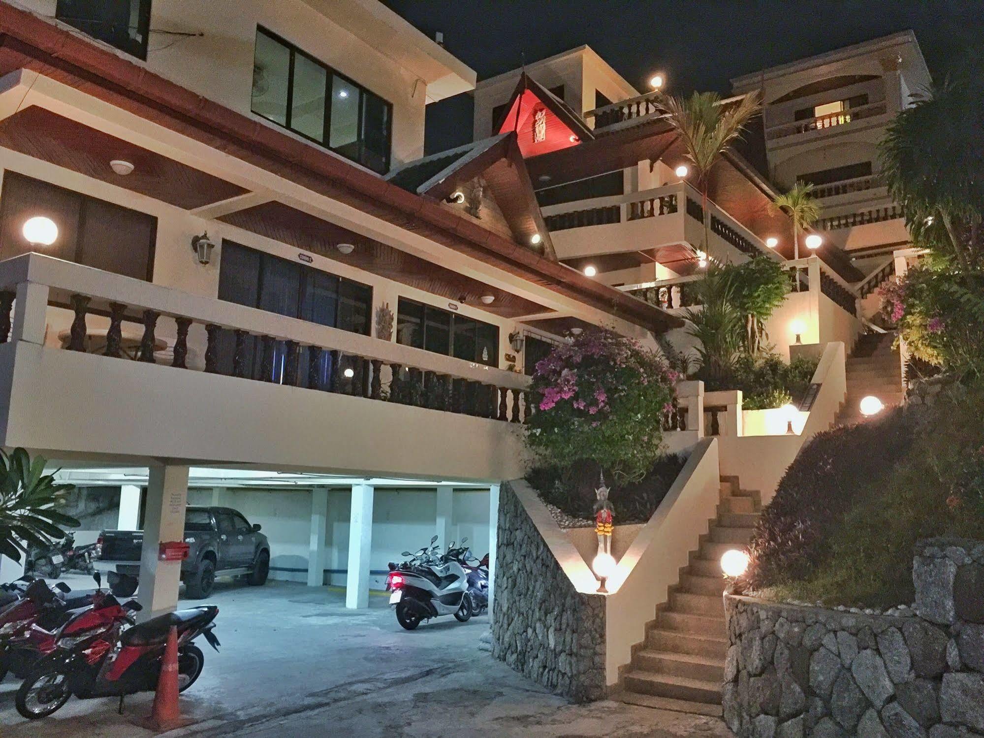 Blue Sky Residence Patong Esterno foto